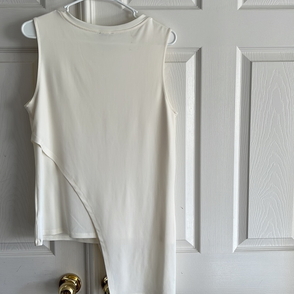 Express Asymmetrical Top - Picture 4 of 6